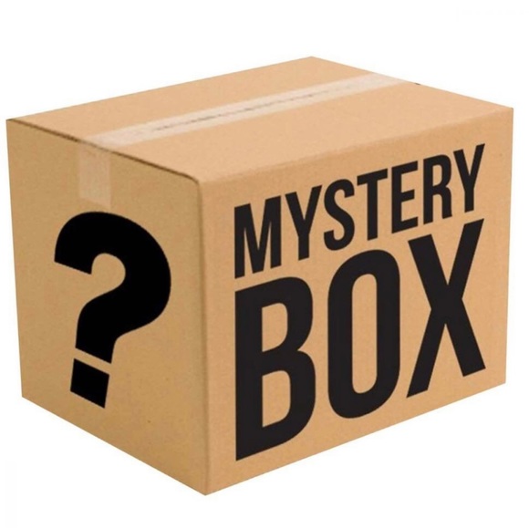 MYSTERY BOX WOMENS CLOTHES & ACCESSORIES - Picture 2 of 2